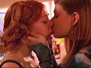 Willow and Tara's first on-screen kiss